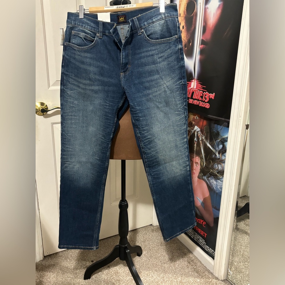 Lee Men's Relaxed Fit Dark Blue Jeans